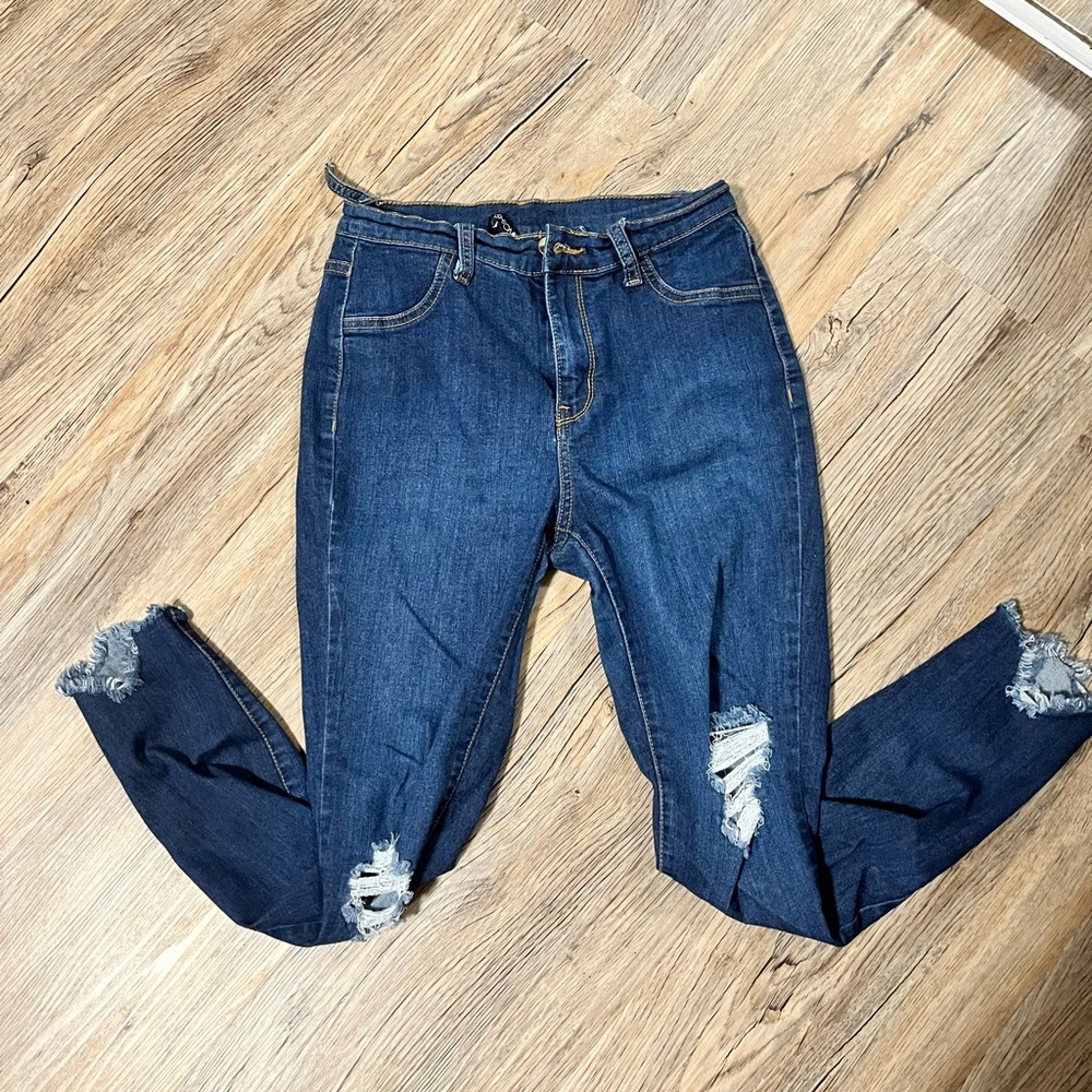 Skinny ripped jeans